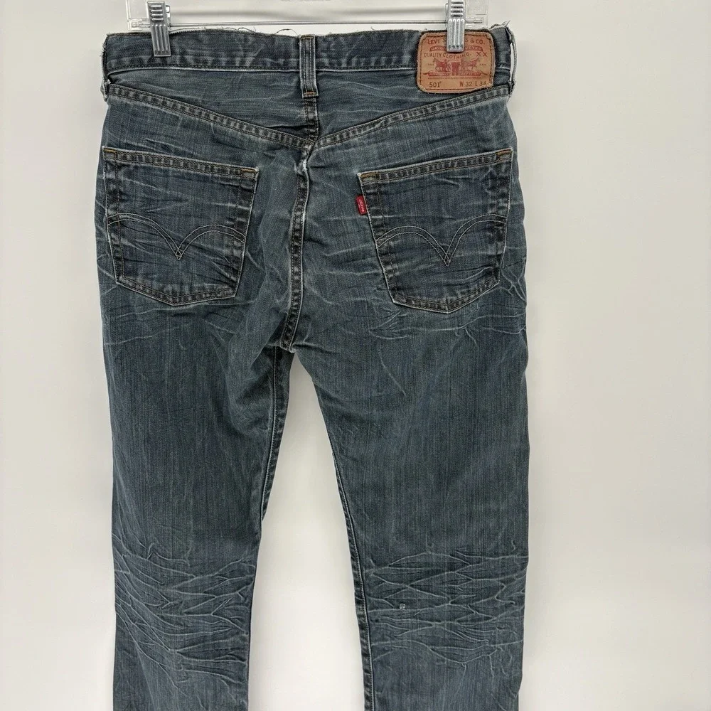 Vintage Levi's 501 Straight Jeans Button Fly Distressed Whisker Y2K Men 32X34